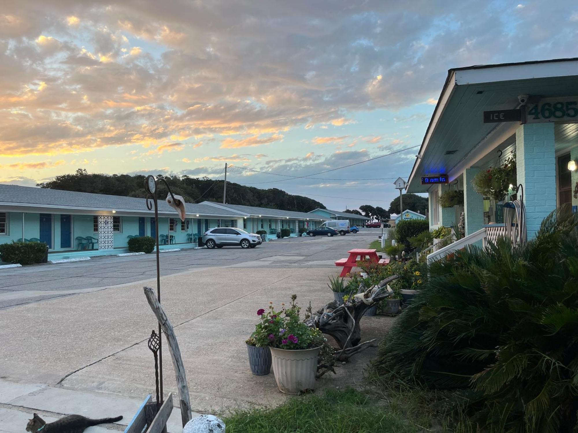 Swell Motel Buxton Bagian luar foto
